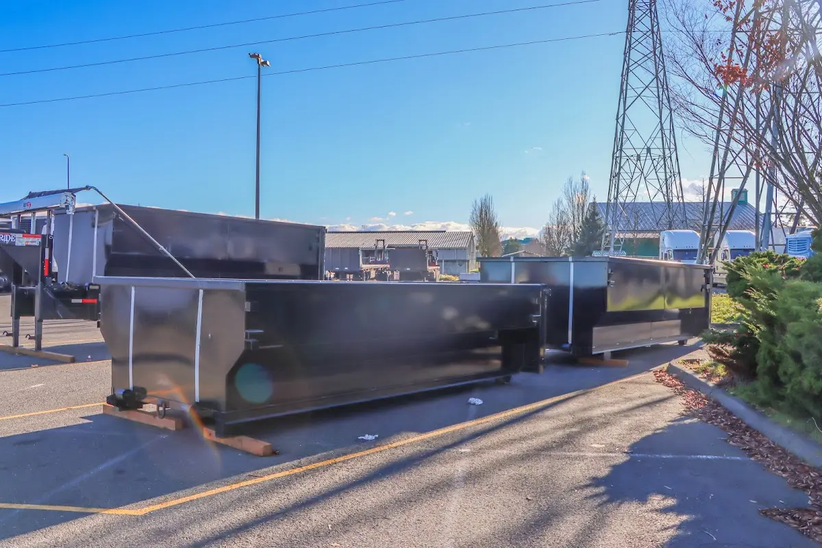 Professional dumpster rental and junk removal service in Holly Springs